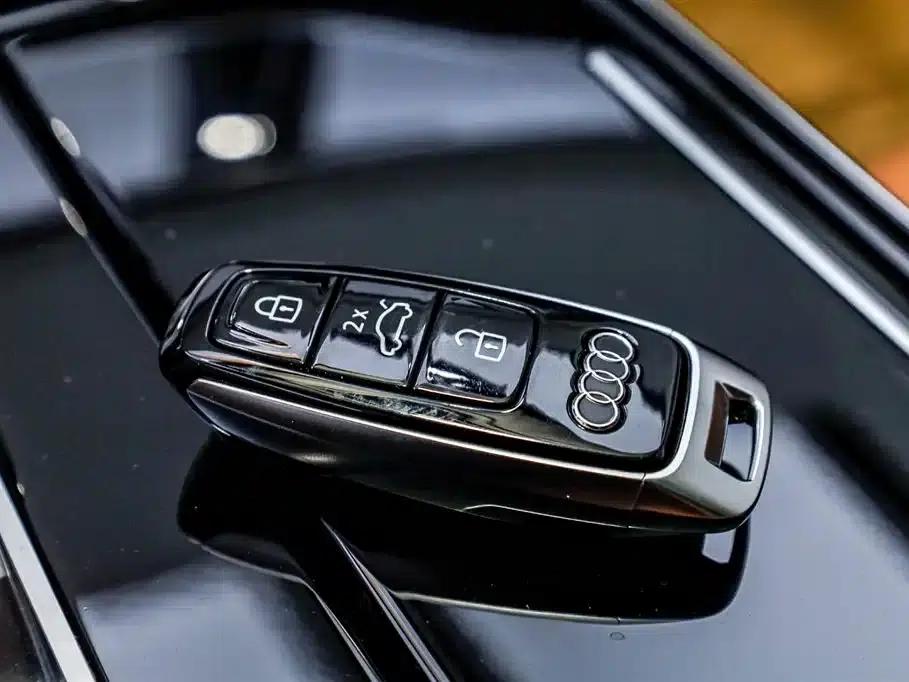 2024 Audi A8 A8L 50 TFSI quattro Premium — миниатюра 35