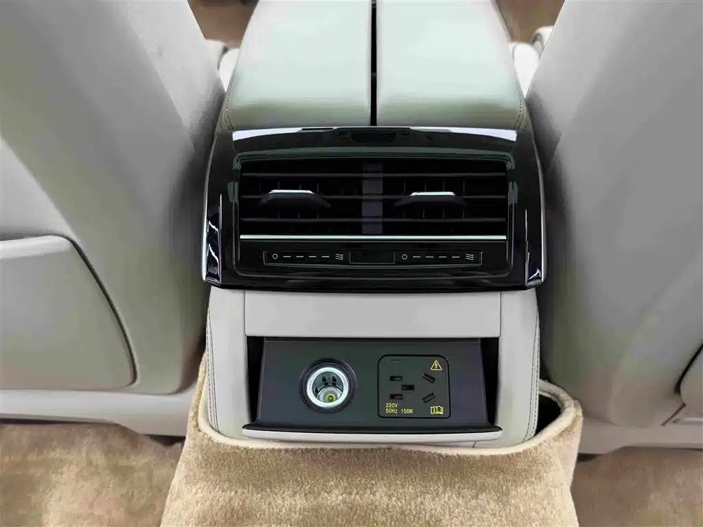 2023 Audi A8 A8L 55 TFSI quattro Flagship — миниатюра 14
