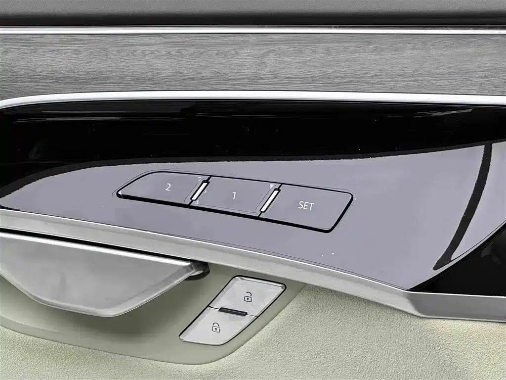 2023 Audi A8 A8L 55 TFSI quattro Flagship — миниатюра 18