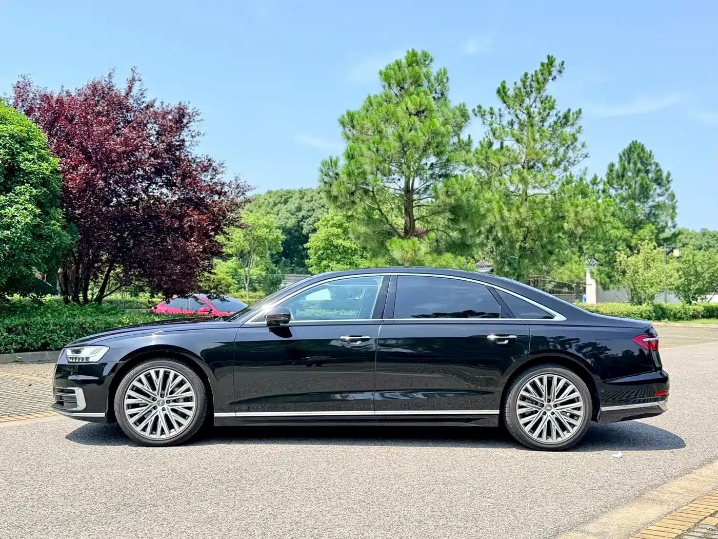 2018 Audi A8 A8L 55 TFSI quattro Luxury — миниатюра 3