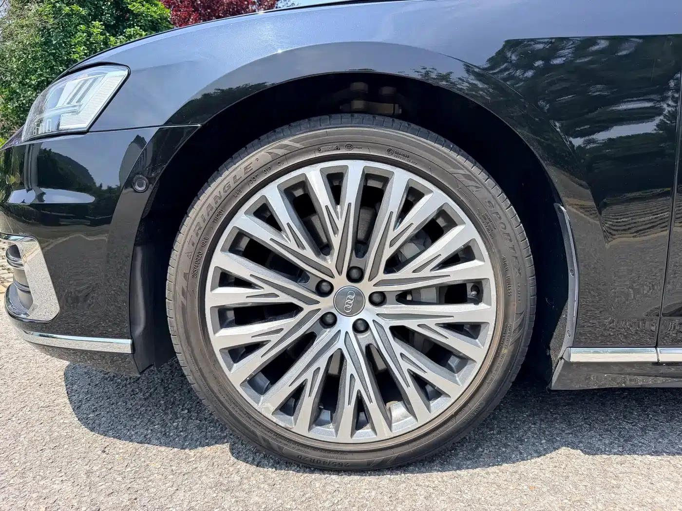 2018 Audi A8 A8L 55 TFSI quattro Luxury — миниатюра 6