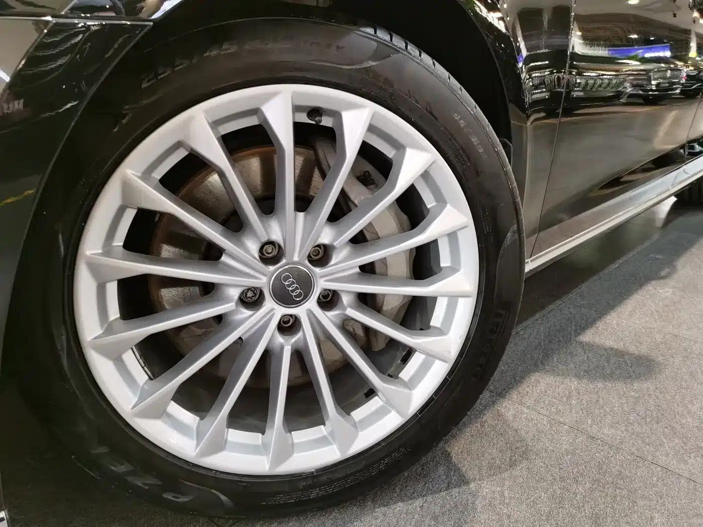 Audi A8 2018 A8L 55 TFSI quattro Elite Edition — миниатюра 15