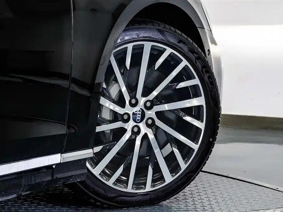 2025 Audi A8 A8L 50 TFSI quattro Premium Edition — миниатюра 14