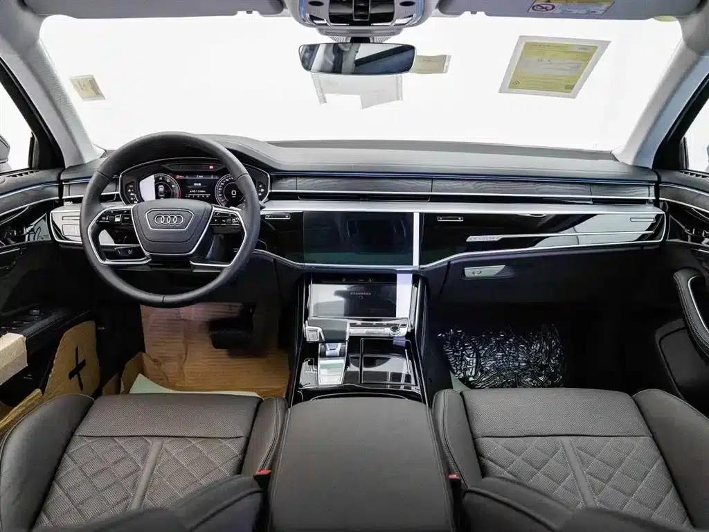 2025 Audi A8 A8L 50 TFSI quattro Premium Edition — миниатюра 7