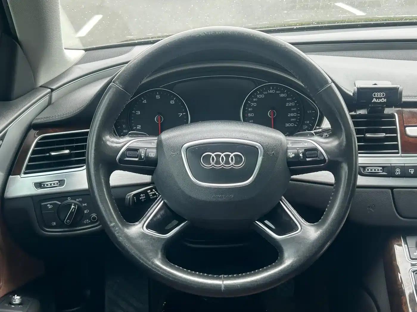 2016 Audi A8 A8L 45 TFSI quattro Comfort — миниатюра 12
