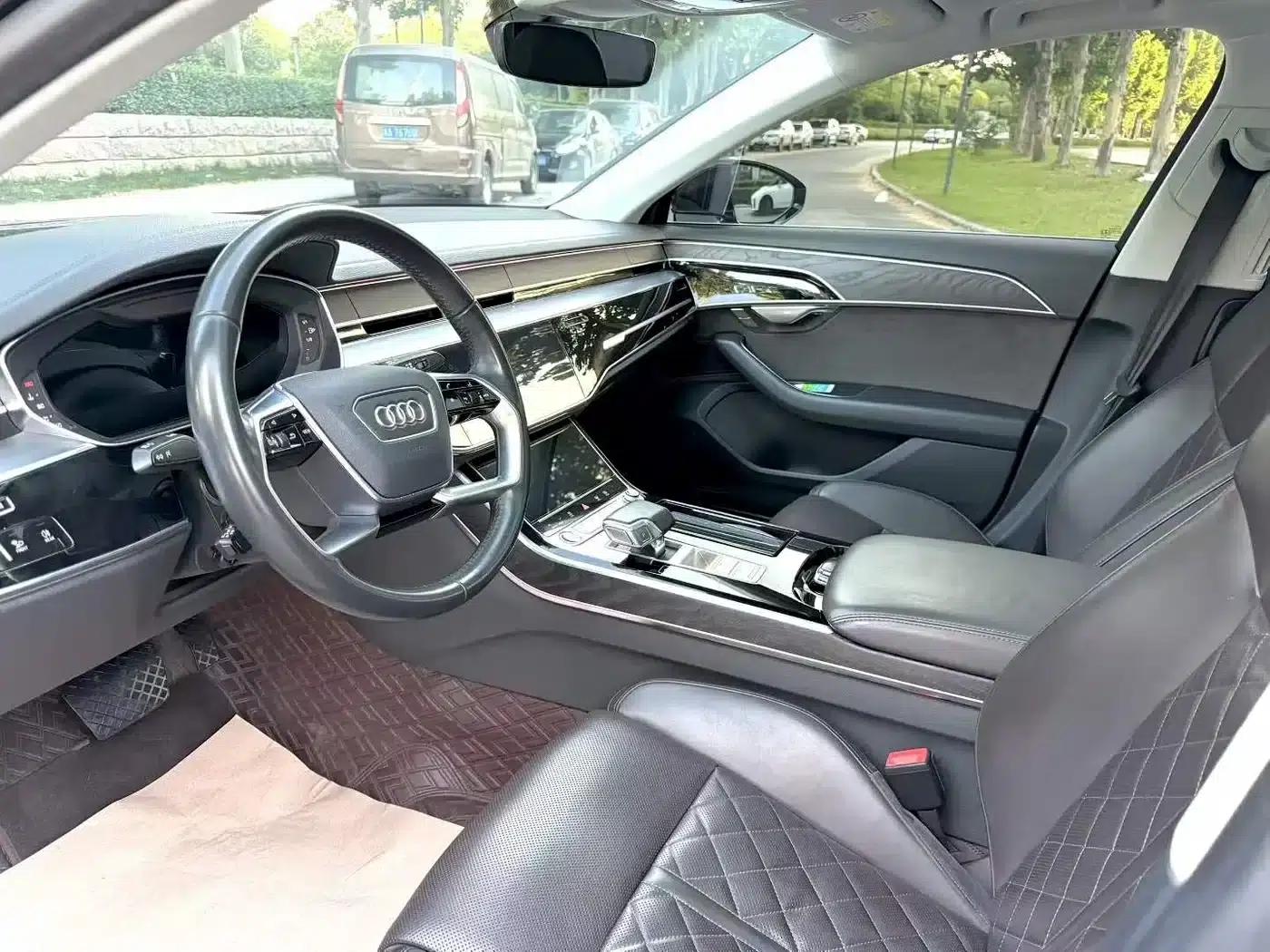 2021 Audi A8 A8L 50 TFSI quattro Comfort — миниатюра 4