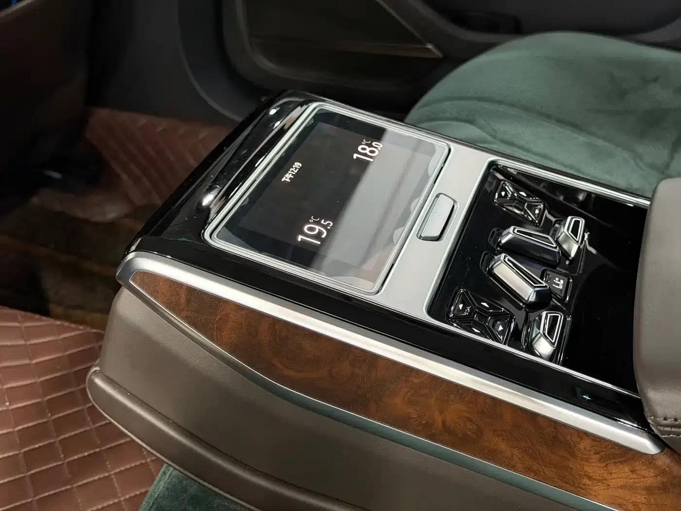 Audi A8 2018 A8L 55 TFSI quattro Premium Edition — миниатюра 15