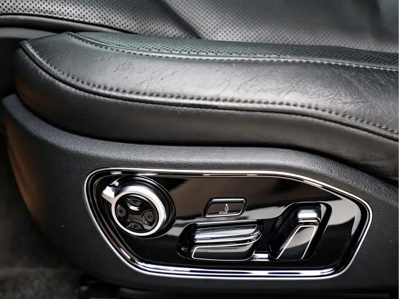 2012 Audi A8 A8L 50 TFSI quattro Premium — миниатюра 11