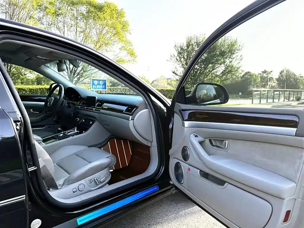 Audi A8 2010 4.2 FSI quattro Limited Edition — миниатюра 14