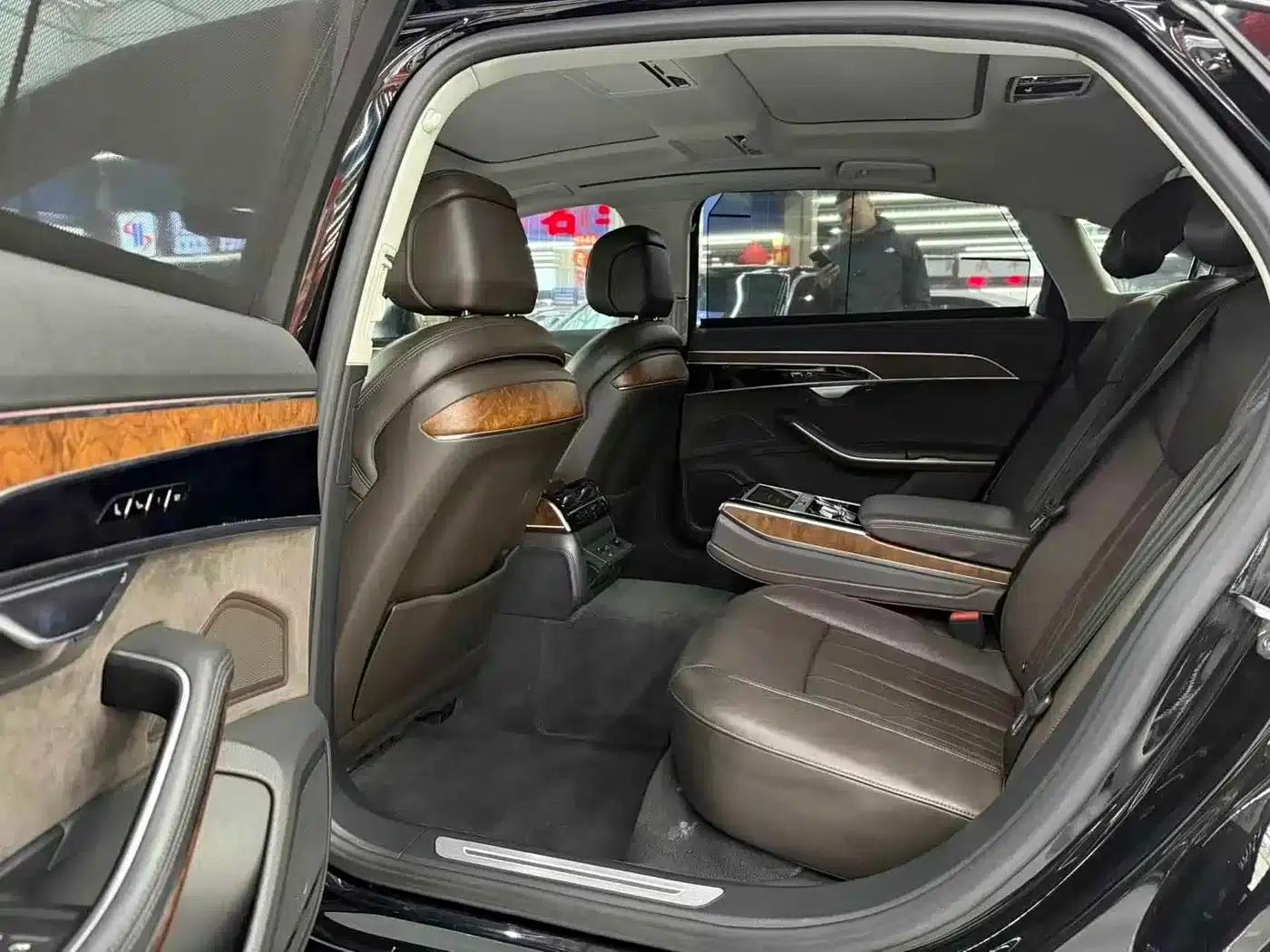 2018 Audi A8 A8L 55 TFSI quattro Luxury — миниатюра 5