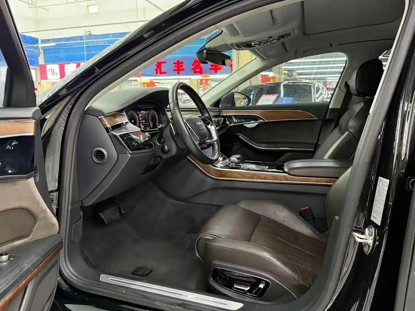 2018 Audi A8 A8L 55 TFSI quattro Luxury — миниатюра 6