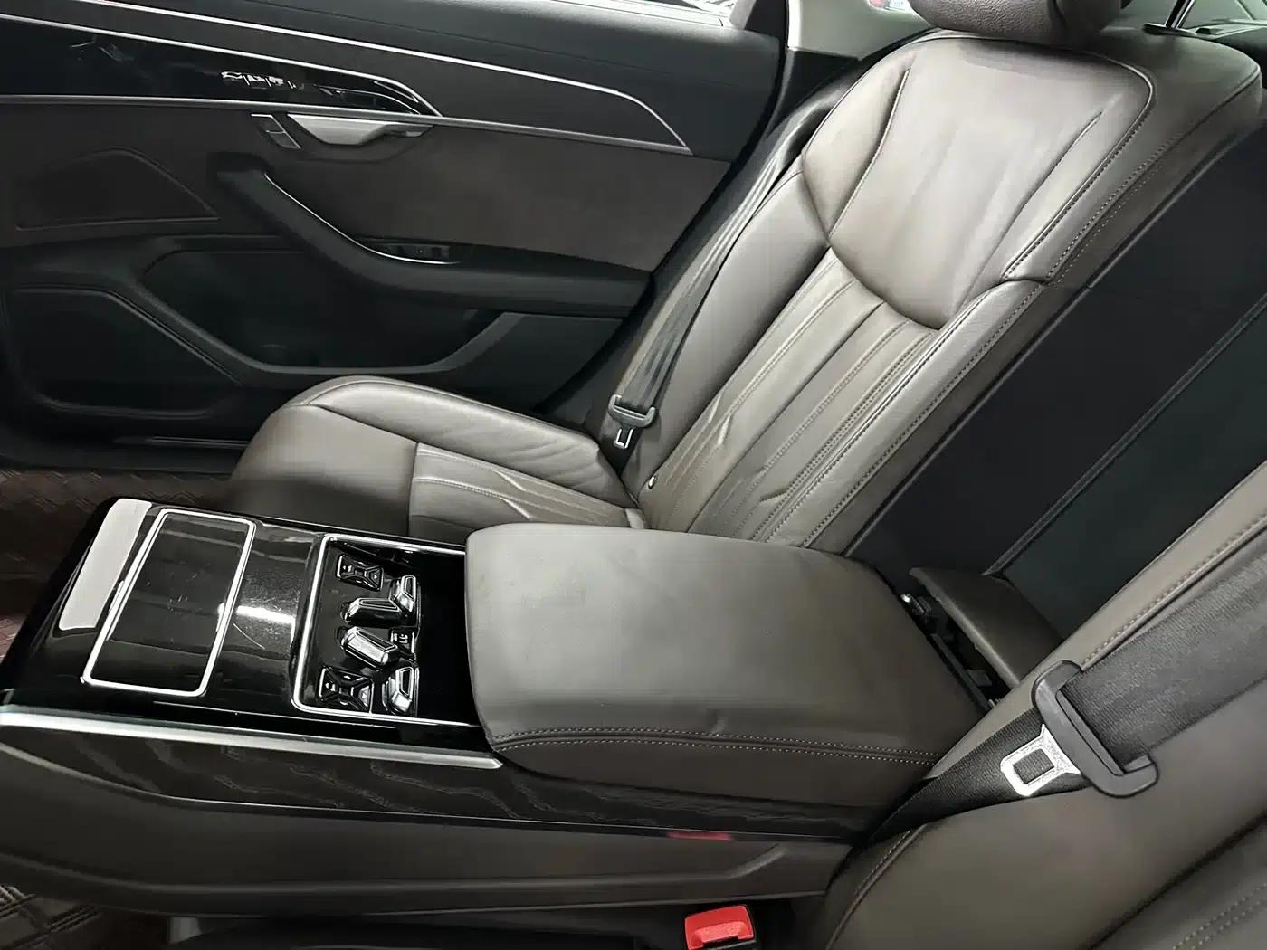 2023 Audi A8 A8L 45 TFSI quattro Luxury — миниатюра 15