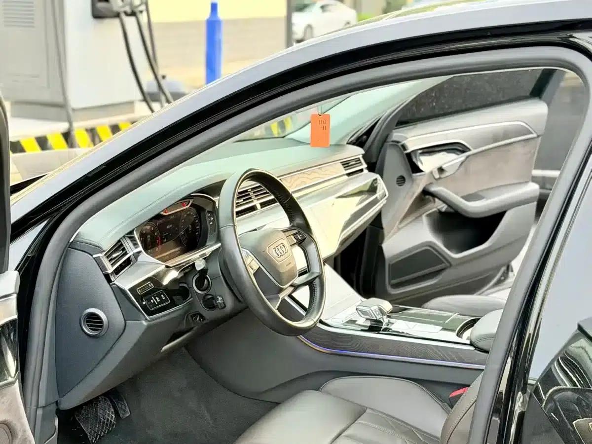 Audi A8 2019 Plus A8L 50 TFSI quattro Comfort — миниатюра 4