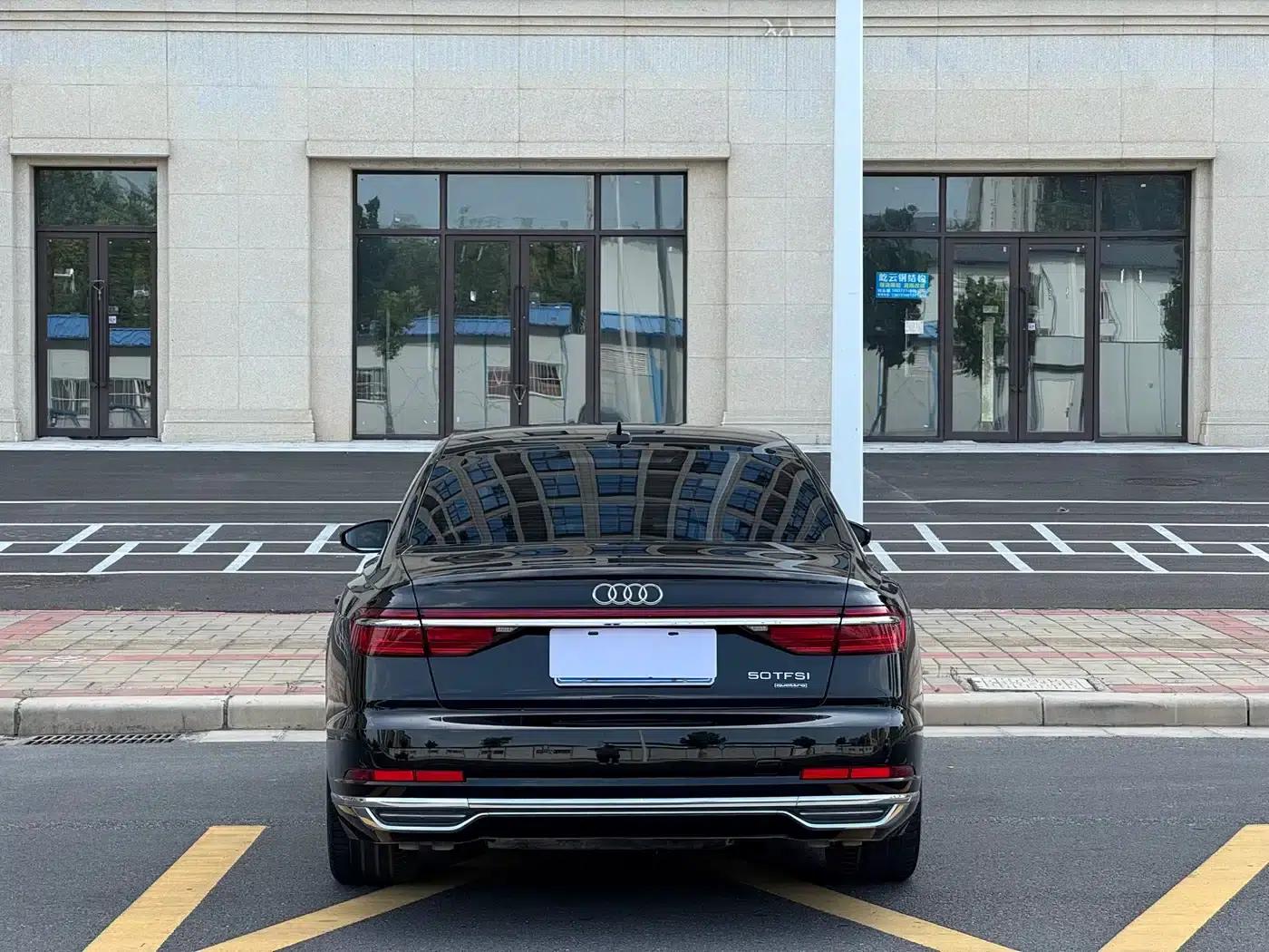 2021 Audi A8 A8L 50 TFSI quattro Comfort — миниатюра 13