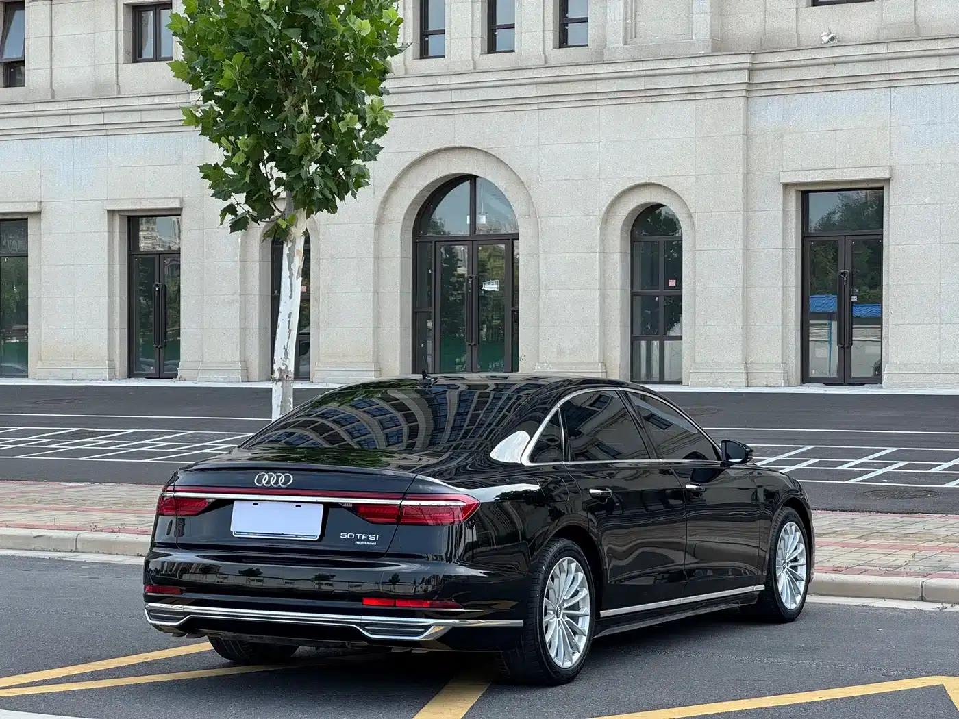 2021 Audi A8 A8L 50 TFSI quattro Comfort — миниатюра 14