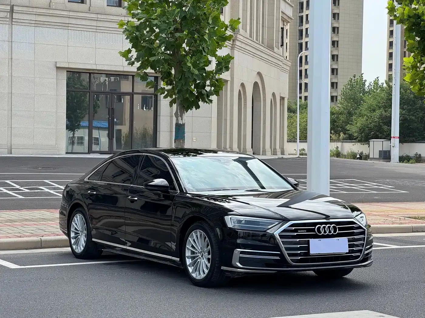 2021 Audi A8 A8L 50 TFSI quattro Comfort — миниатюра 3