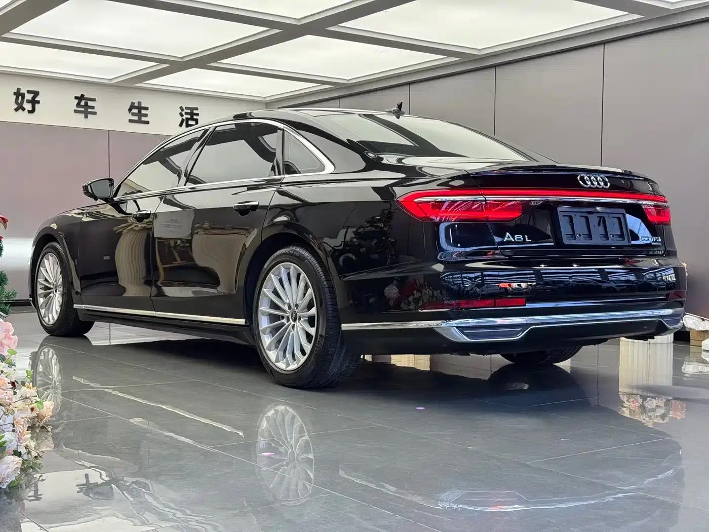2022 Audi A8 A8L 50 TFSI quattro Comfort Edition — миниатюра 14