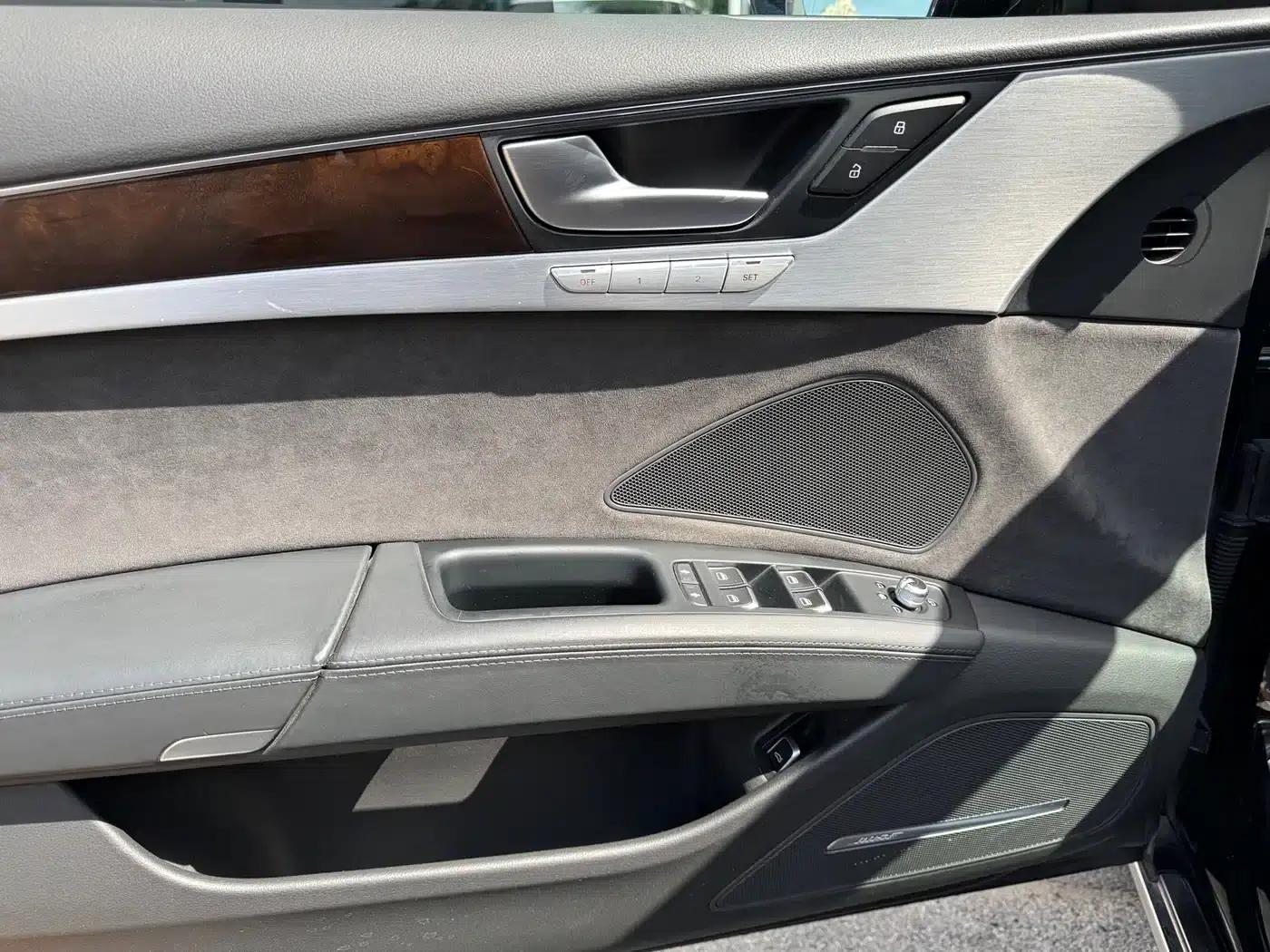 2013 Audi A8 A8L 45 TFSI quattro Exclusive Edition — миниатюра 11