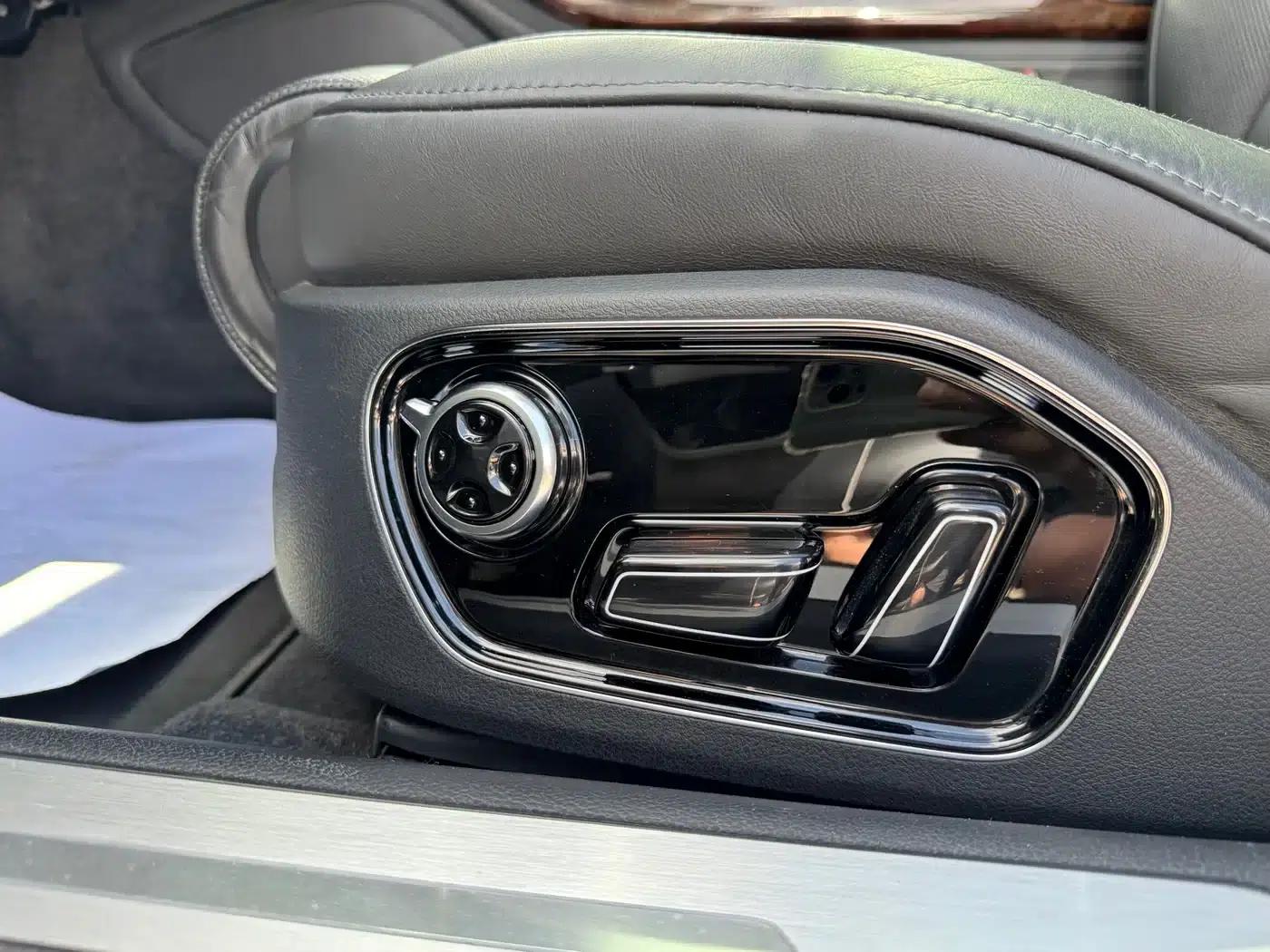2013 Audi A8 A8L 45 TFSI quattro Exclusive Edition — миниатюра 15