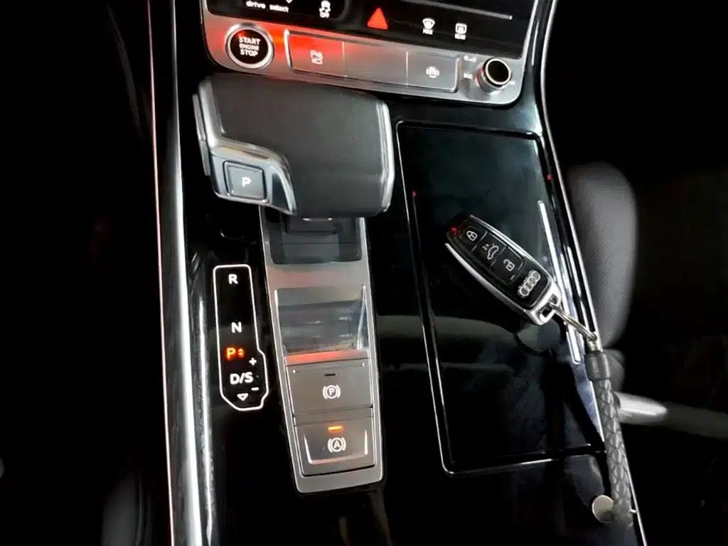2021 Audi A8 A8L 50 TFSI quattro Comfort — миниатюра 14