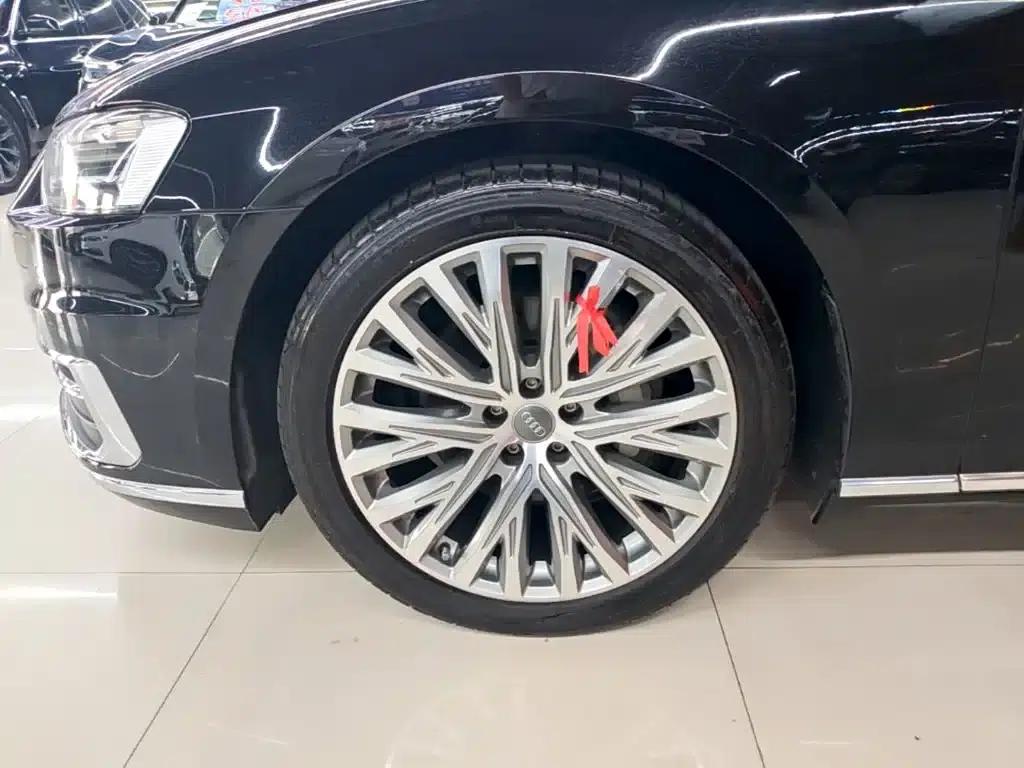 2021 Audi A8 A8L 50 TFSI quattro Comfort — миниатюра 23