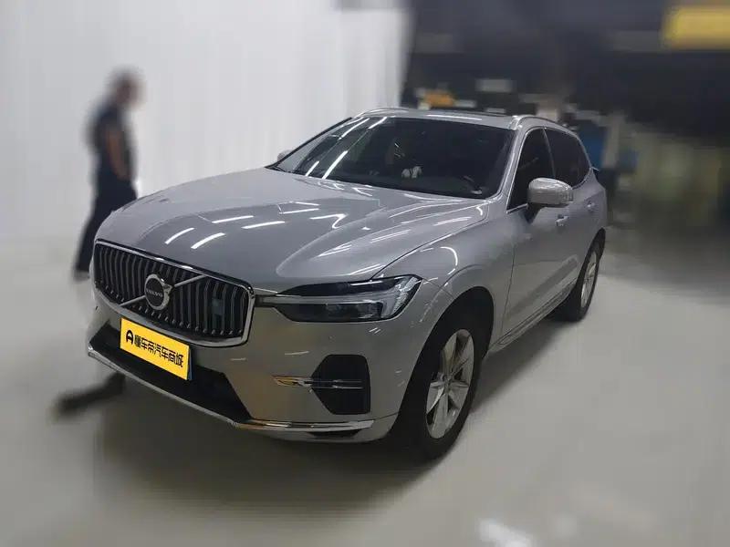 2022 Volvo XC60 B5 AWD Inscription Luxury Edition — миниатюра 1