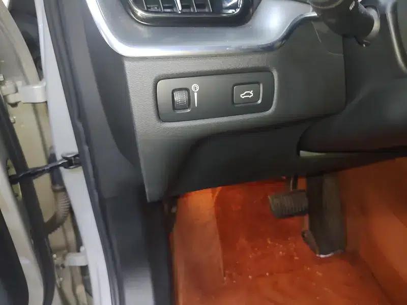 2022 Volvo XC60 B5 AWD Inscription Luxury Edition — миниатюра 14