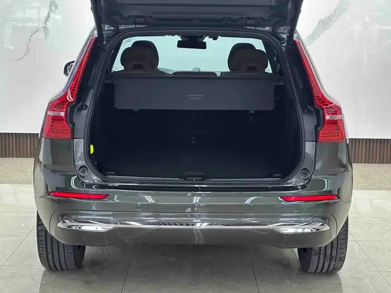 2022 Volvo XC60 B5 AWD Inscription Luxury Edition — миниатюра 20