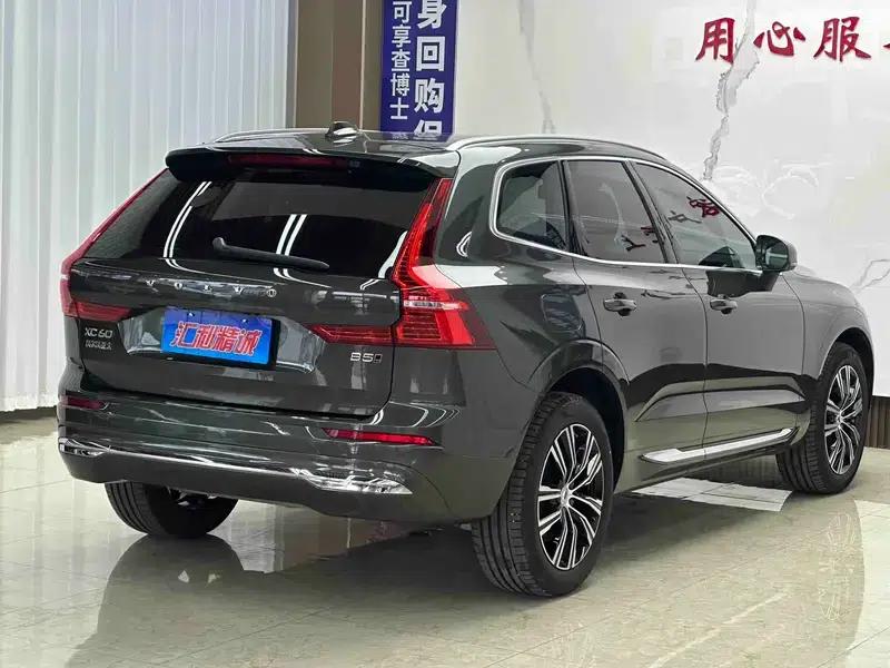 2022 Volvo XC60 B5 AWD Inscription Luxury Edition — миниатюра 6