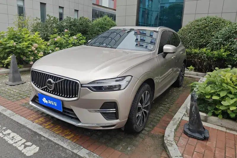 2024 Volvo XC60 B5 AWD Inscription Luxury Edition — миниатюра 1