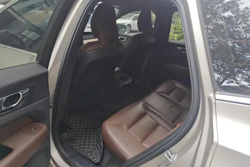 2024 Volvo XC60 B5 AWD Inscription Luxury Edition — миниатюра 16