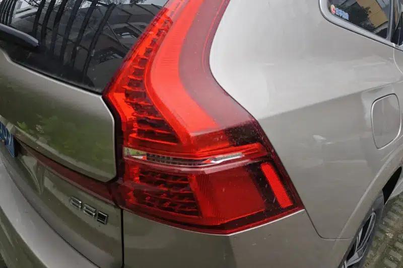 2024 Volvo XC60 B5 AWD Inscription Luxury Edition — миниатюра 5