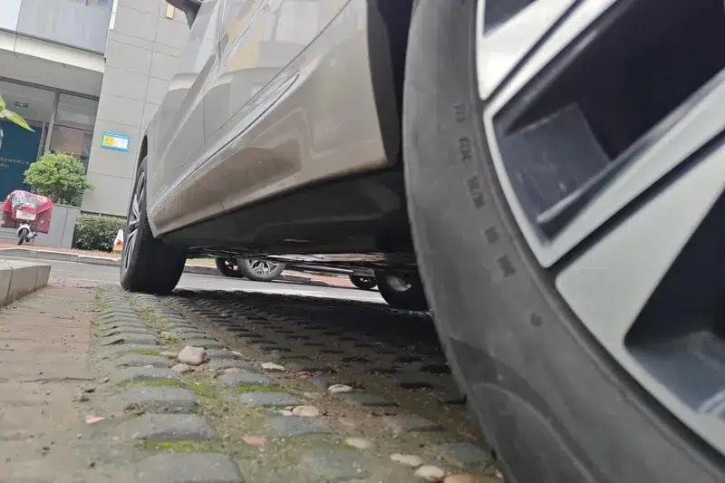 2024 Volvo XC60 B5 AWD Inscription Luxury Edition — миниатюра 7