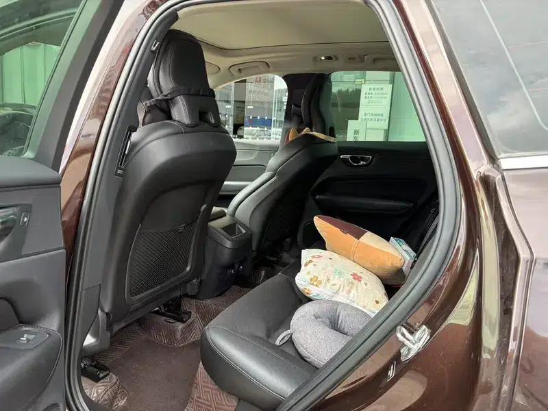 2019 Volvo XC60 T4 Smart Edition (China V Emission Standard) — миниатюра 9