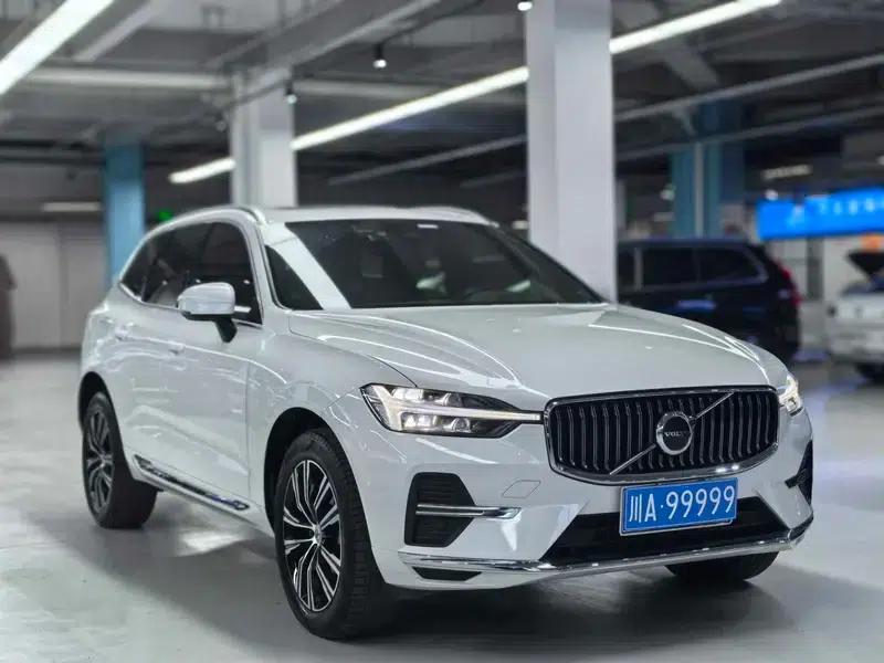 2022 Volvo XC60 B5 AWD Inscription Luxury Edition — миниатюра 2