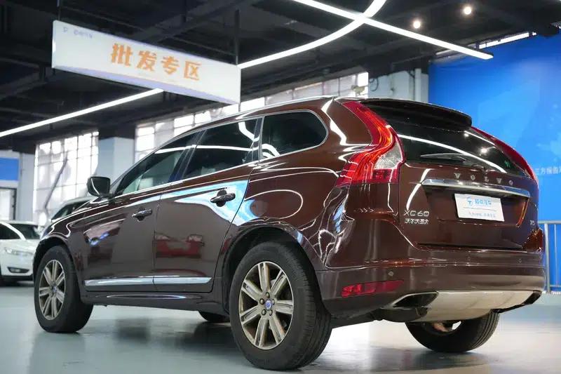 2016 Volvo XC60 T5 Smart Edition — миниатюра 4
