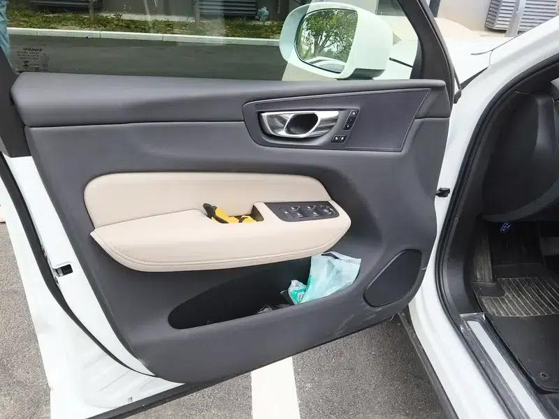 2026 Volvo XC60 B5 AWD Inscription Luxury Edition — миниатюра 16