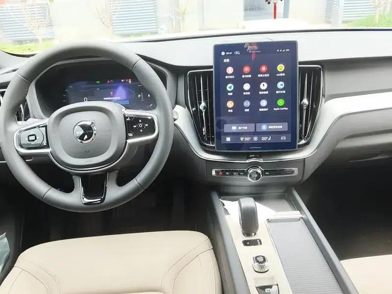 2026 Volvo XC60 B5 AWD Inscription Luxury Edition — миниатюра 10