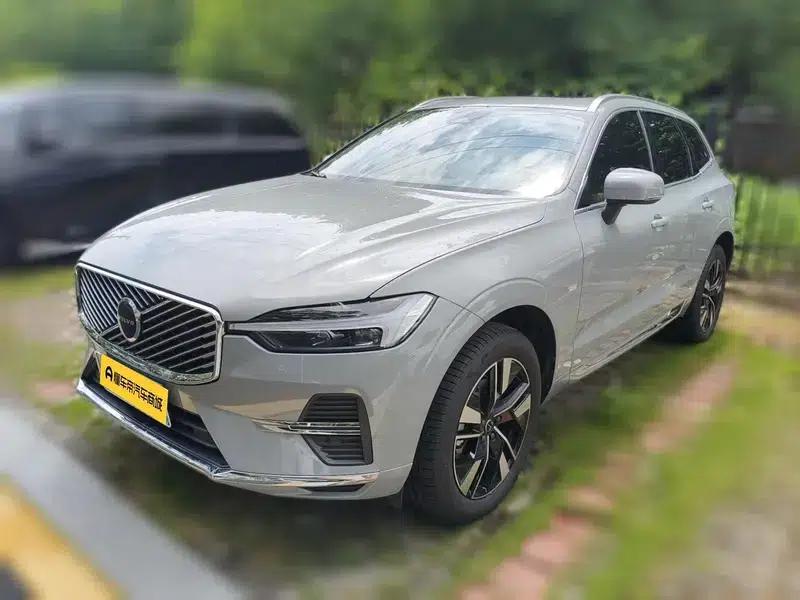 2026 Volvo XC60 B5 AWD Inscription Luxury Edition — миниатюра 1