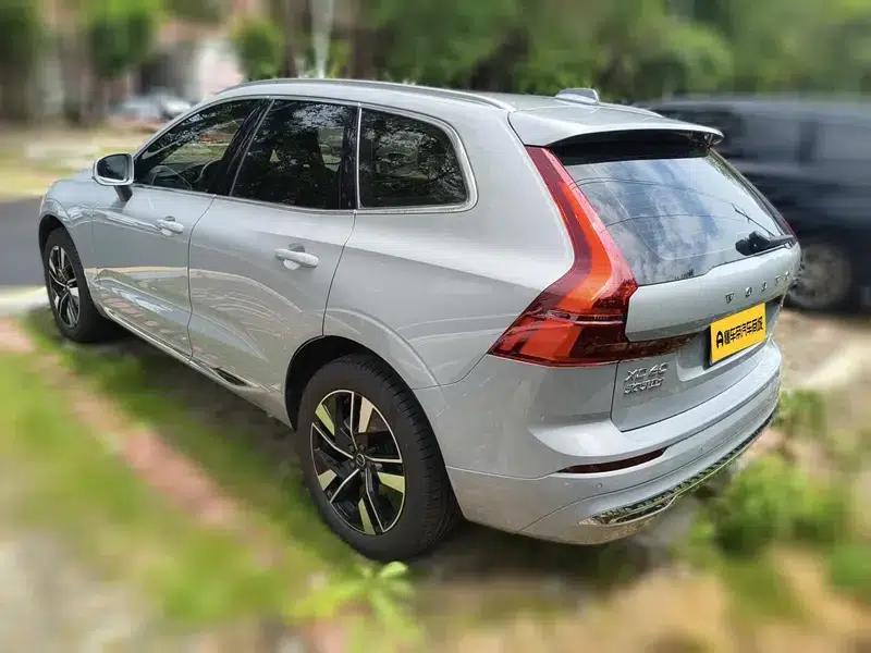 2026 Volvo XC60 B5 AWD Inscription Luxury Edition — миниатюра 6