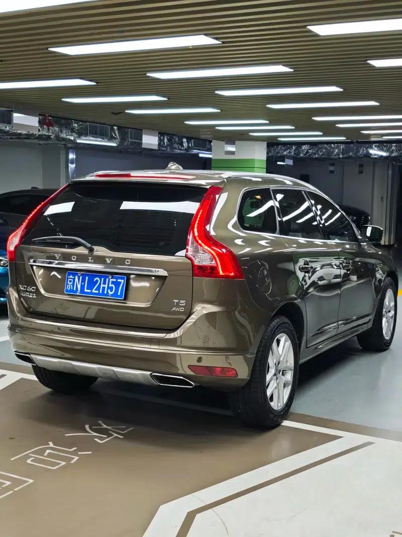 2017 Volvo XC60 T5 AWD Smart Edition — миниатюра 6