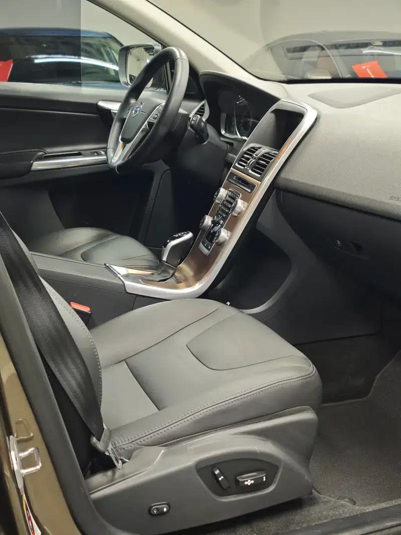 2017 Volvo XC60 T5 AWD Smart Edition — миниатюра 7
