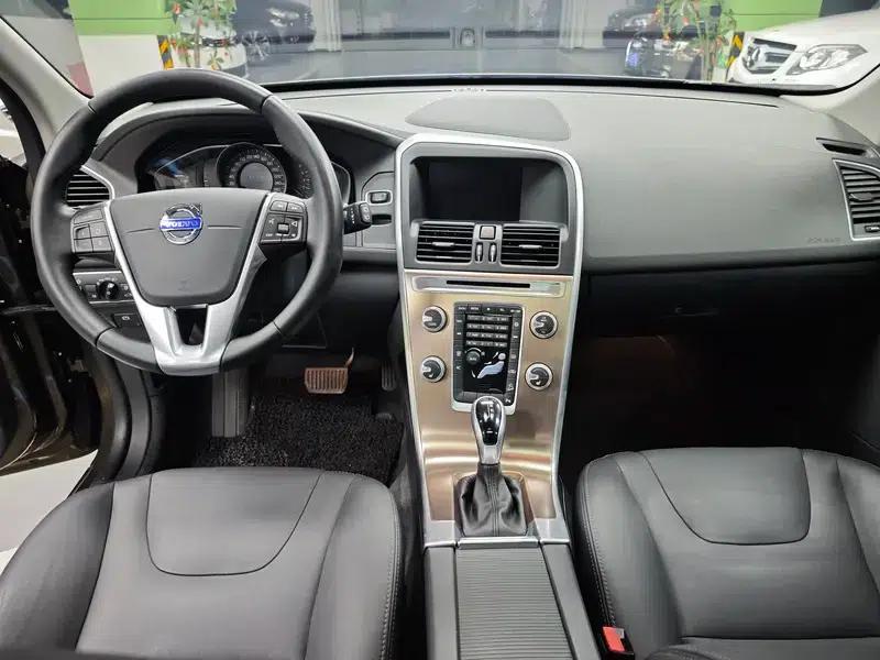 2017 Volvo XC60 T5 AWD Smart Edition — миниатюра 9