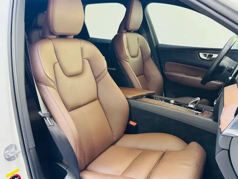 2024 Volvo XC60 B5 AWD Inscription Luxury Edition — миниатюра 16