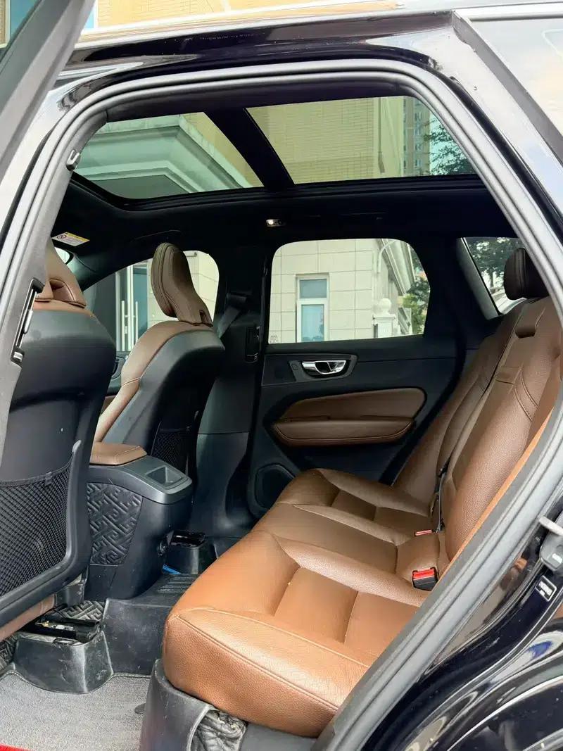 2021 Volvo XC60 T5 AWD Inscription Sport Edition — миниатюра 9
