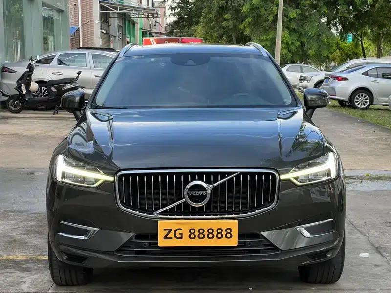 2020 Volvo XC60 T5 AWD Inscription Luxury Edition — миниатюра 2