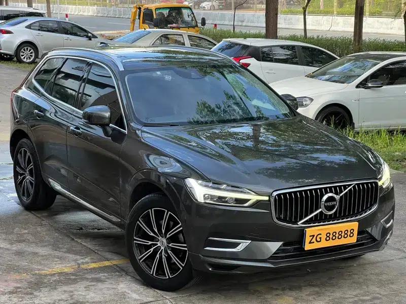 2020 Volvo XC60 T5 AWD Inscription Luxury Edition — миниатюра 3