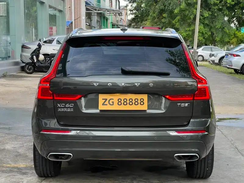 2020 Volvo XC60 T5 AWD Inscription Luxury Edition — миниатюра 6