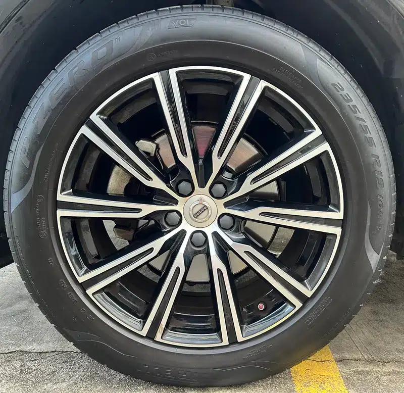 2020 Volvo XC60 T5 AWD Inscription Luxury Edition — миниатюра 9