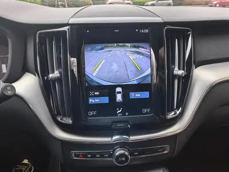 2021 Volvo XC60 T5 AWD Inscription Luxury Edition — миниатюра 17